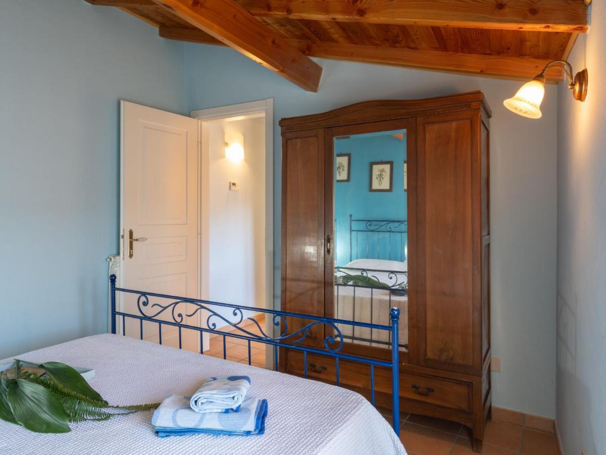 Apartment Azzurro By Interhome Vasia Bagian luar foto